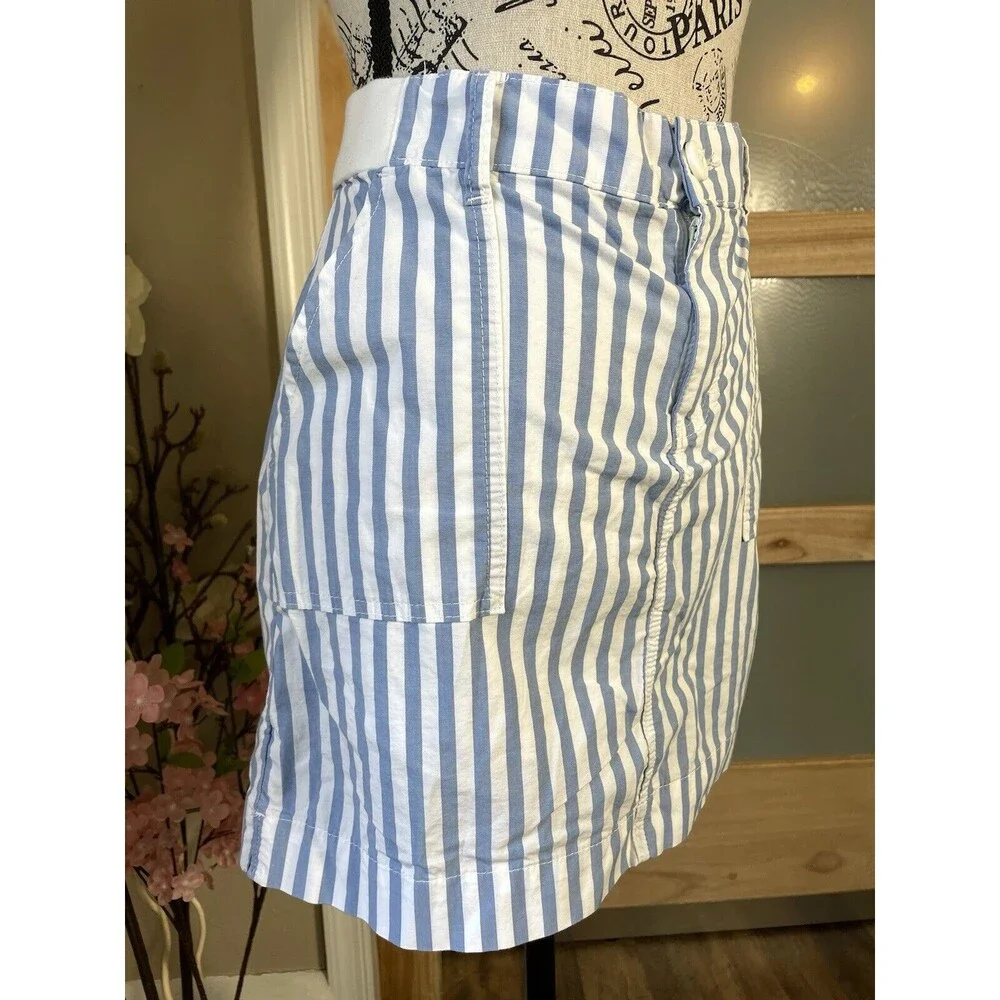 Lee Premium Women's Smart Fit Mid Rise Skort Sz 6M Cotton Blend Pockets